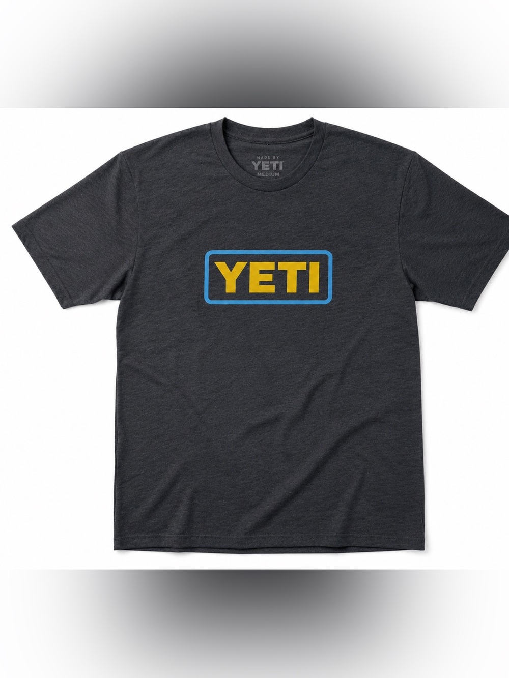 YETI Premium Logo Badge Short Sleeve T-Shirt Men’s Size Medium